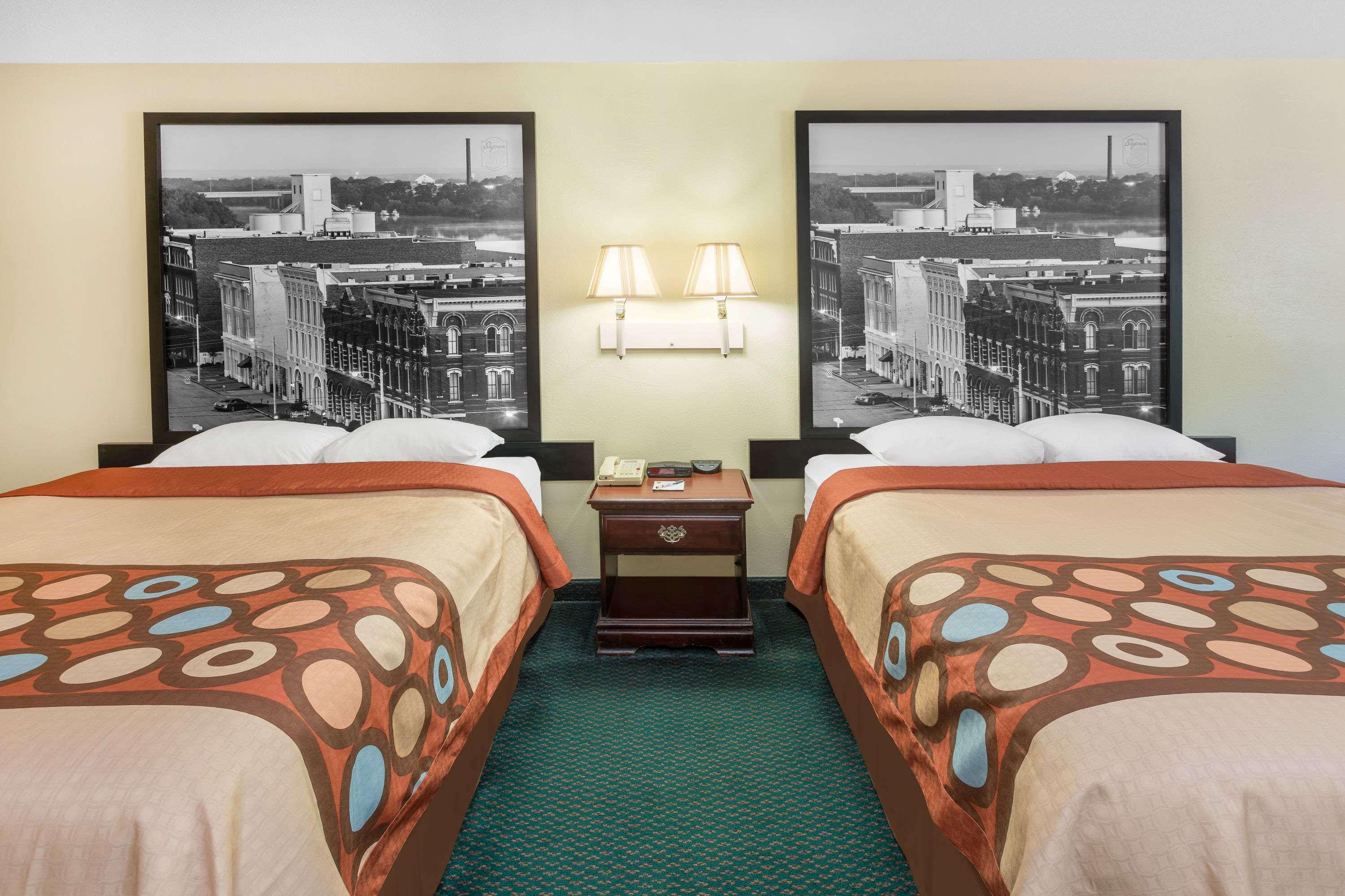 Super 8 By Wyndham Montgomery I-65 Buitenkant foto