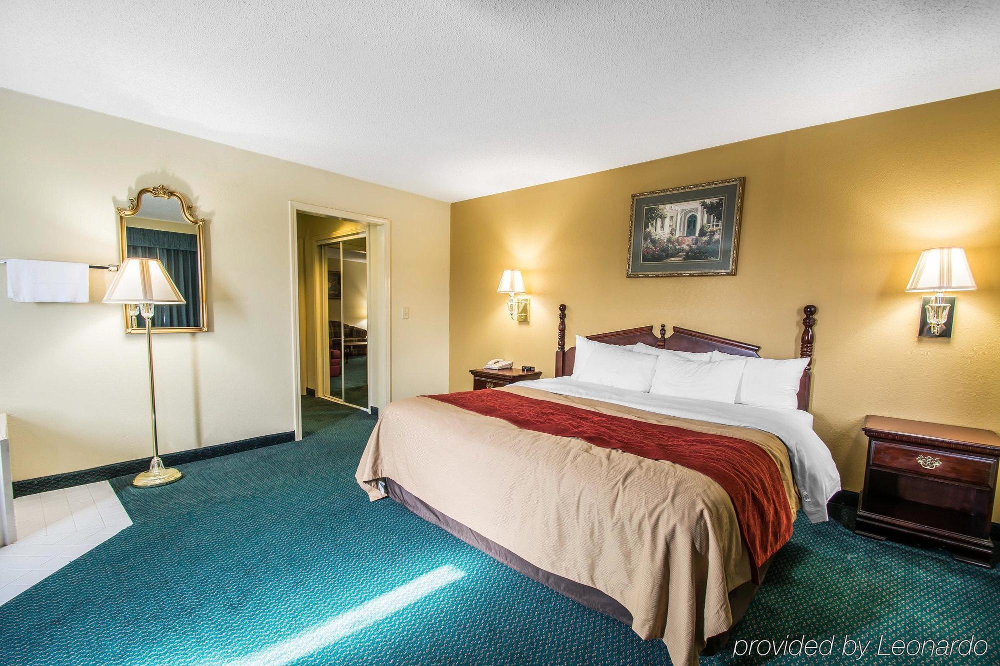 Super 8 By Wyndham Montgomery I-65 Buitenkant foto