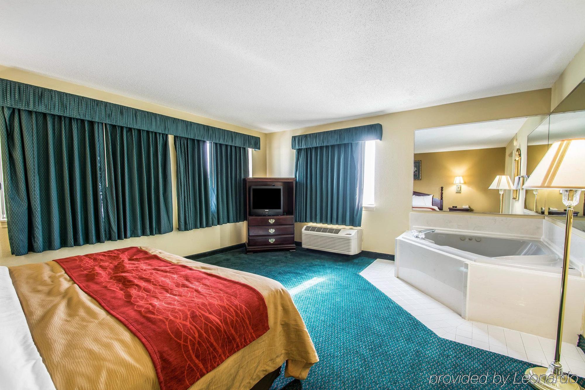 Super 8 By Wyndham Montgomery I-65 Buitenkant foto