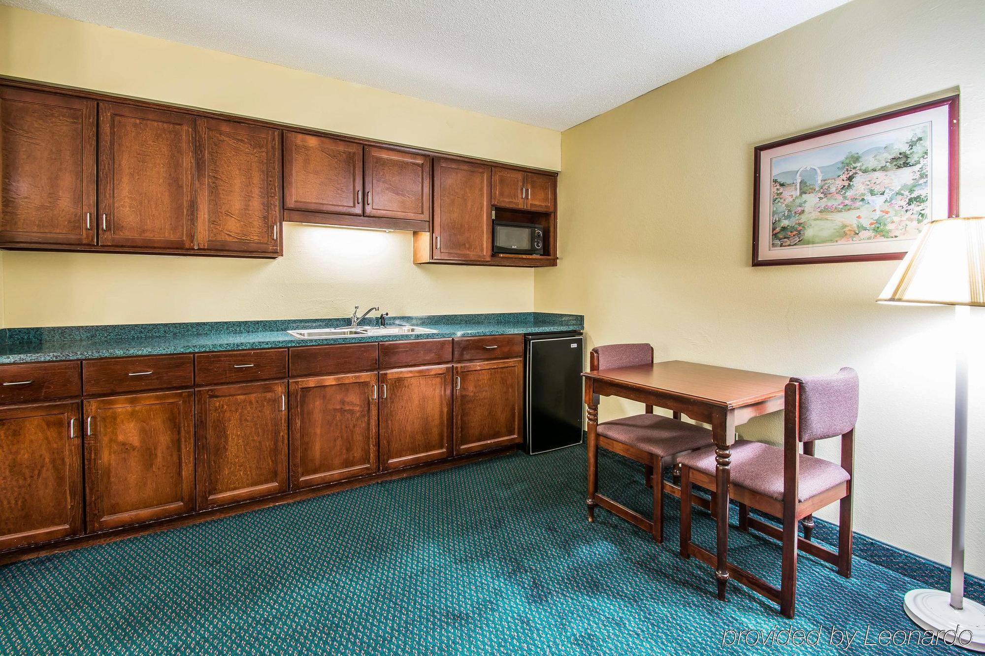 Super 8 By Wyndham Montgomery I-65 Buitenkant foto