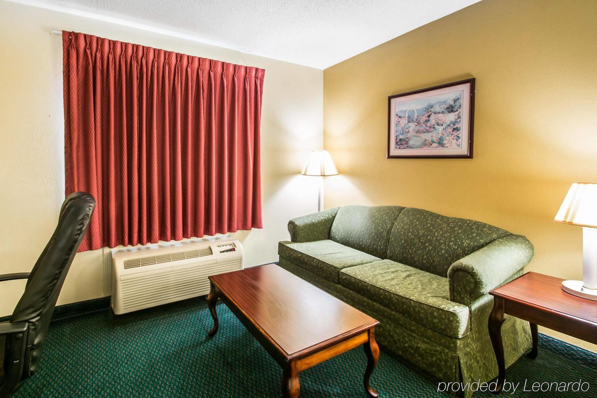 Super 8 By Wyndham Montgomery I-65 Buitenkant foto